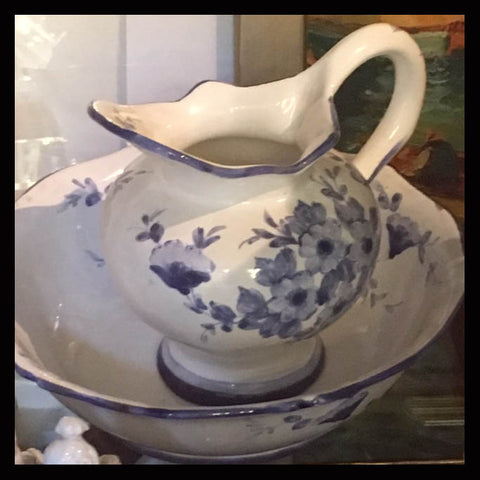 II.1006 JUEGO VANITORIO CALA