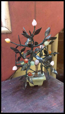 II.1011 ARBOLITO FRUTAL DE PIEDRA DURA