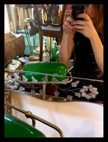 II.1038 ESPEJO DE FLORES TALLADAS