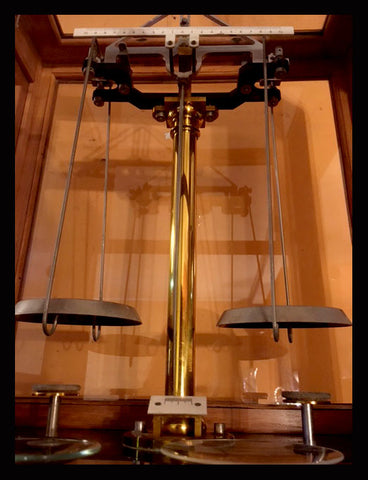 II.1035 BALANZA DE LABORATORIO