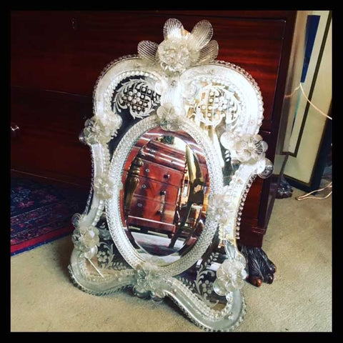 II.1037 ESPEJO DE CRISTAL TALLADO