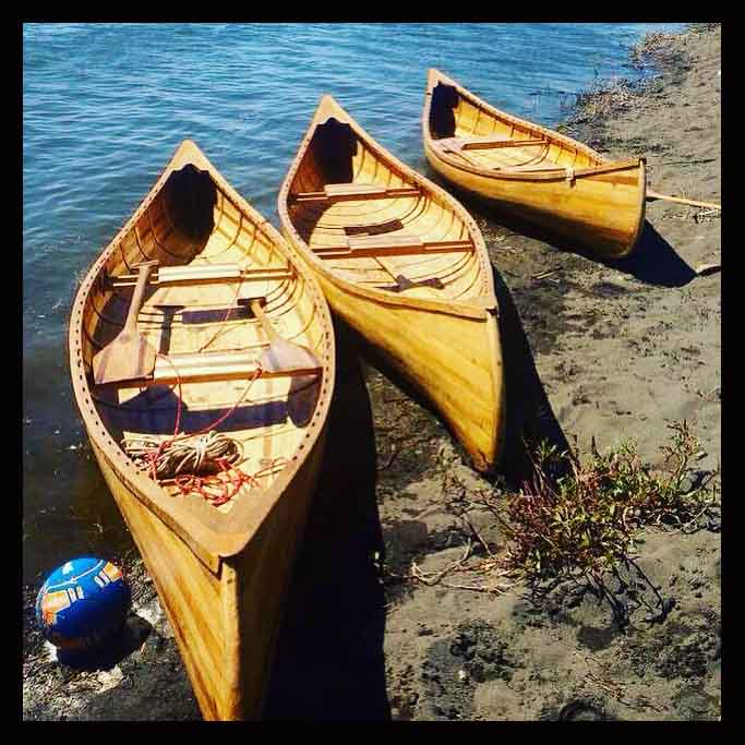 II.1041 TRÍO DE CANOAS