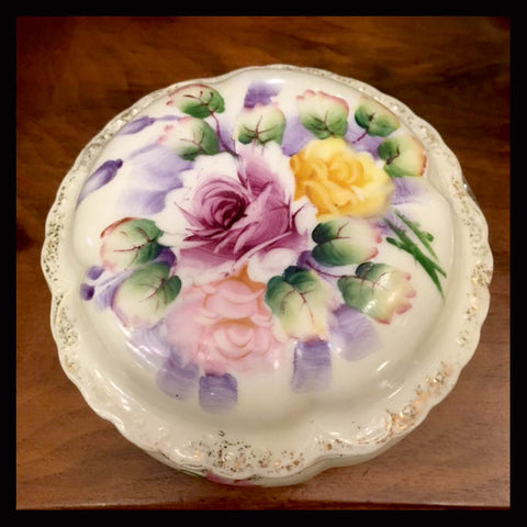 II.1026 JOYERO DE PORCELANA