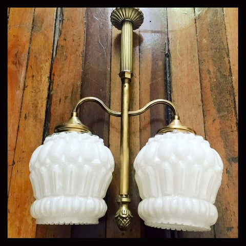 II.1042 LÁMPARA DE DOS BRAZOS