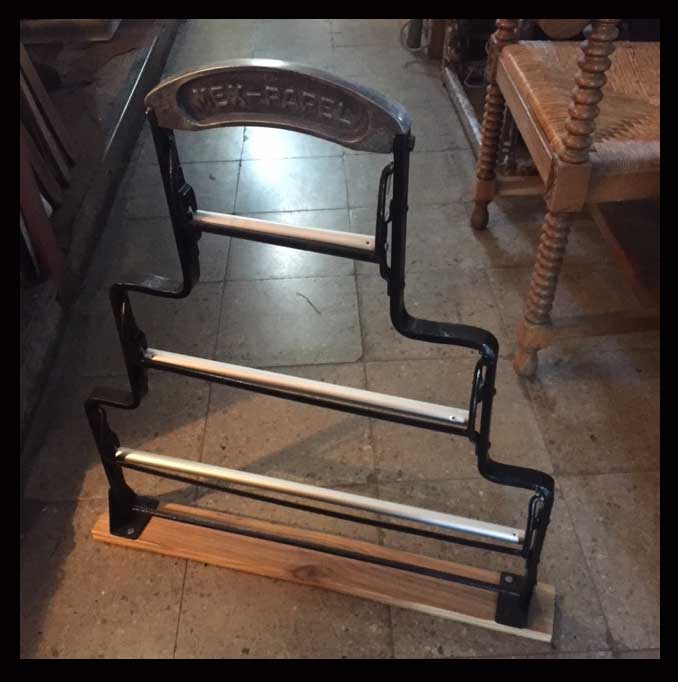 II.1521 CORTADORES DE PAPEL