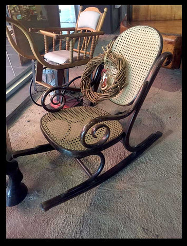 I.1009 SILLAS DE NIÑO VIENA