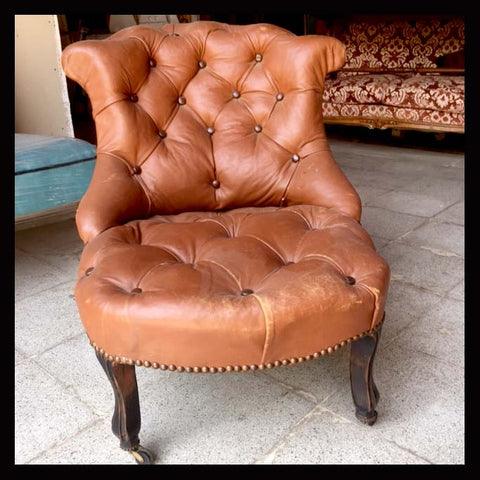 I.664 POLTRONA DE CUERO 1900