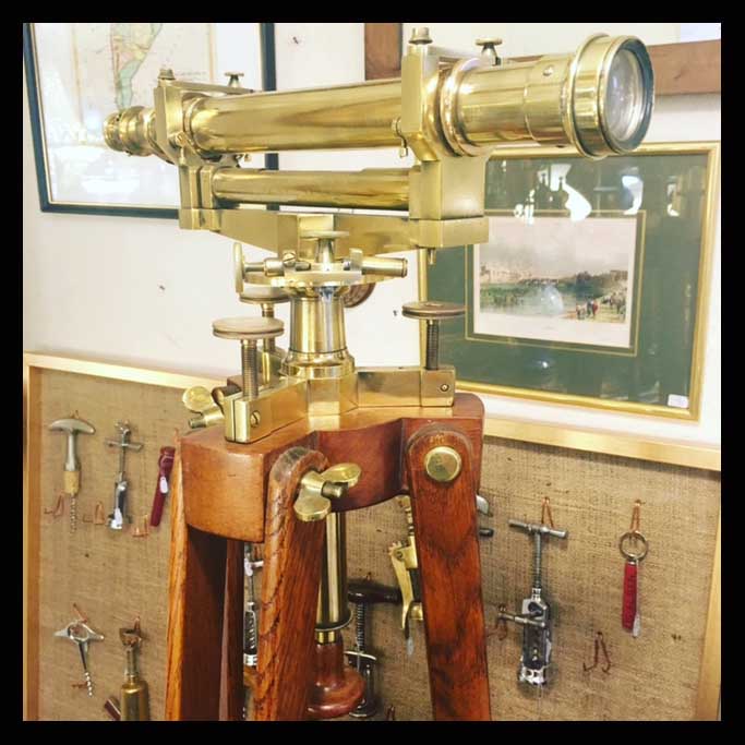 II.1064 INSTRUMENTO DE MEDICIÓN DE BRONCE