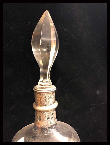 II.1653 BOTELLAS LICORERAS DE CRISTAL