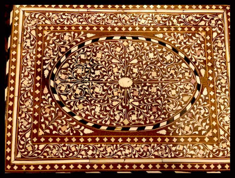 II.1656 CAJA COSTURERO CON MARQUETERÍA EN MARFIL