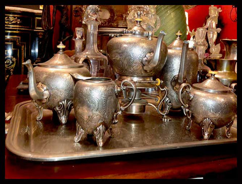 II.1679 JUEGO DE TÉ DE PLAQUÉ