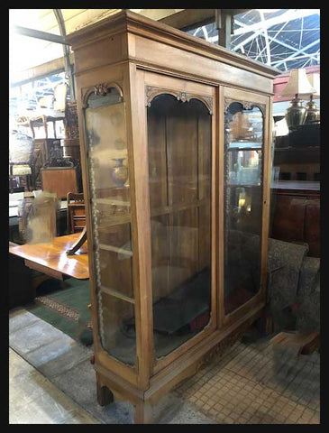 I.1449 LIBRERO VIDRIADO