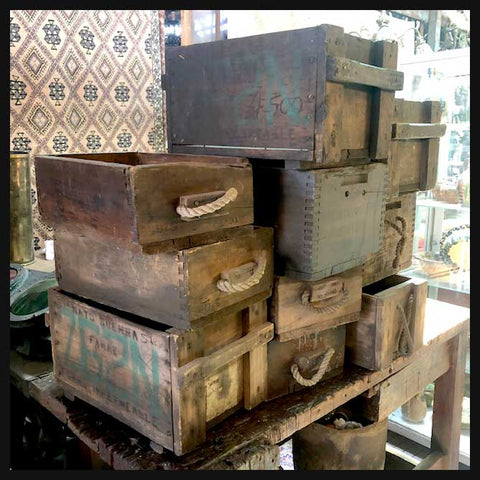 II.1996 CAJAS DE MADERA ANTIGUAS