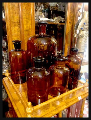 II.1997 BOTELLAS DE BOTICA