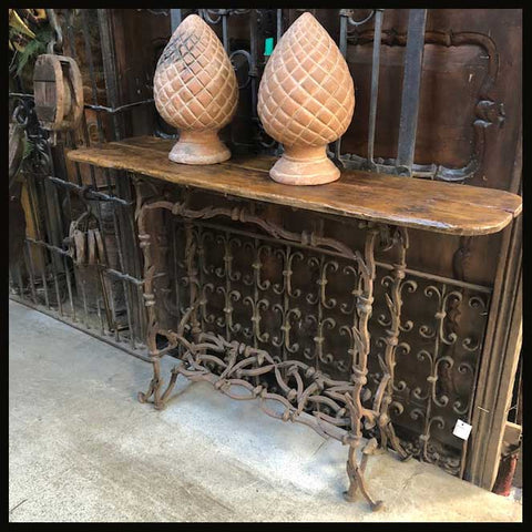 I.1141 ARRIMO CON PATAS DE FIERRO