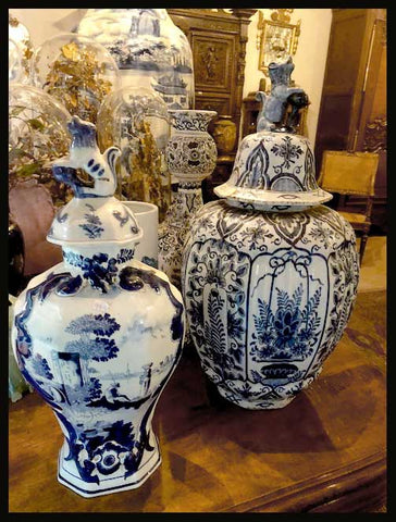 II.1713 PAR DE JARRONES AZUL Y BLANCO