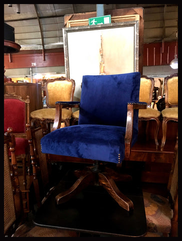 I.1762 SILLA GIRATORIA TAPIZADA