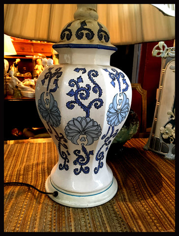 II.2266 PAR DE LÁMPARAS DE PORCELANA