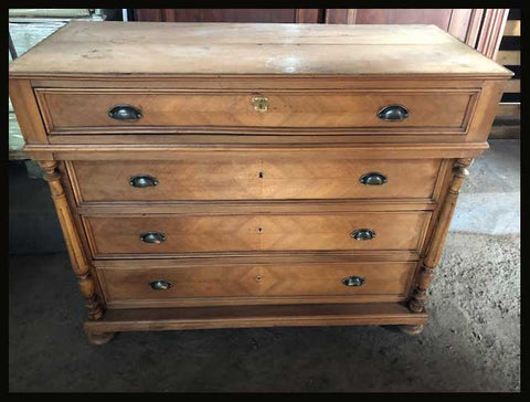 I.1152 CÓMODA DE MADERA