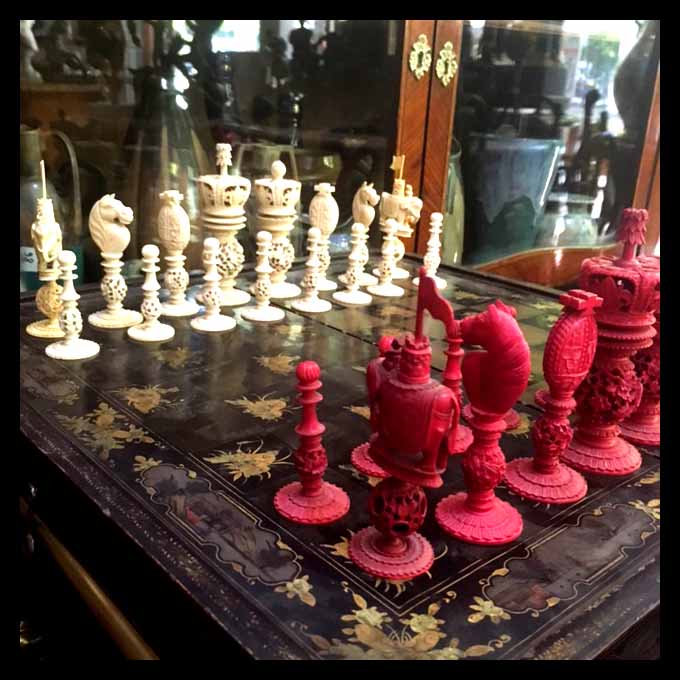 II.1136 AJEDREZ DE MARFIL