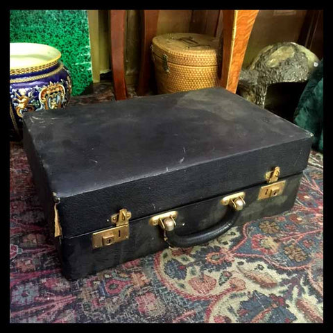 II.1144 TOCADOR DE VIAJE