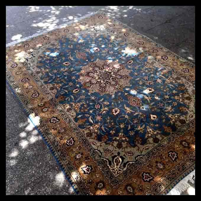 II.1138 ALFOMBRA CELESTE Y NARANJA