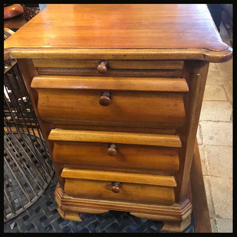 I.1174 VELADOR CURVO