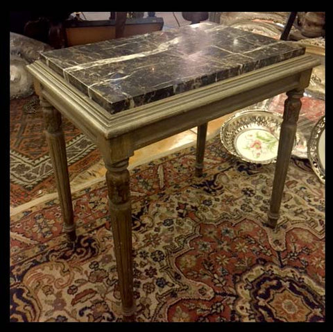 I.205 PAR DE MESITAS LUIS XVI