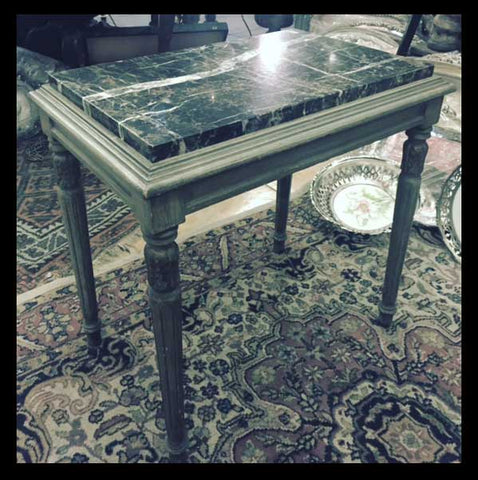 I.205 PAR DE MESITAS LUIS XVI