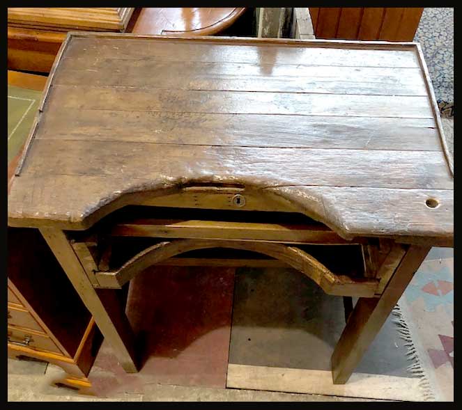 I.1175 MESÓN DE JOYERO CURVO