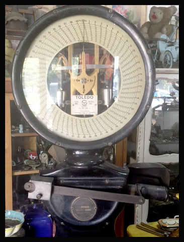 II.1157 GRAN PESA DE FIERRO