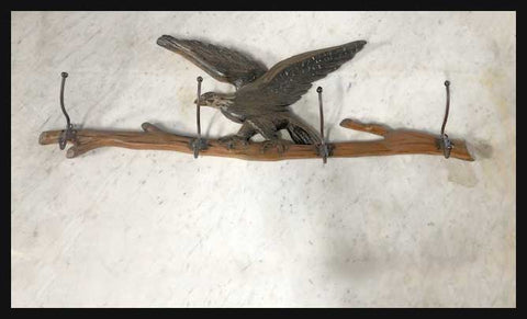 II.2039 PERCHERO ÁGUILA