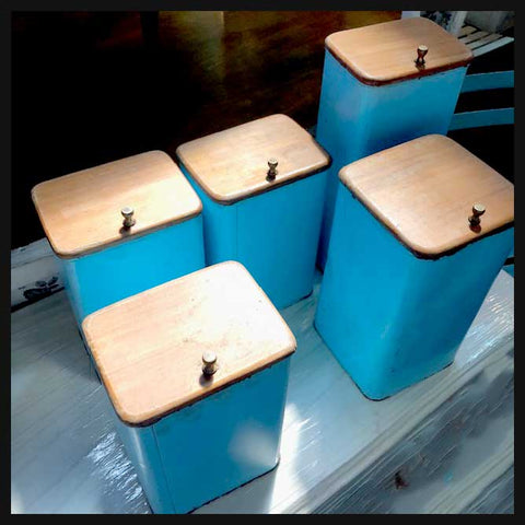 II.2040 FRASCOS DE DESPENSA