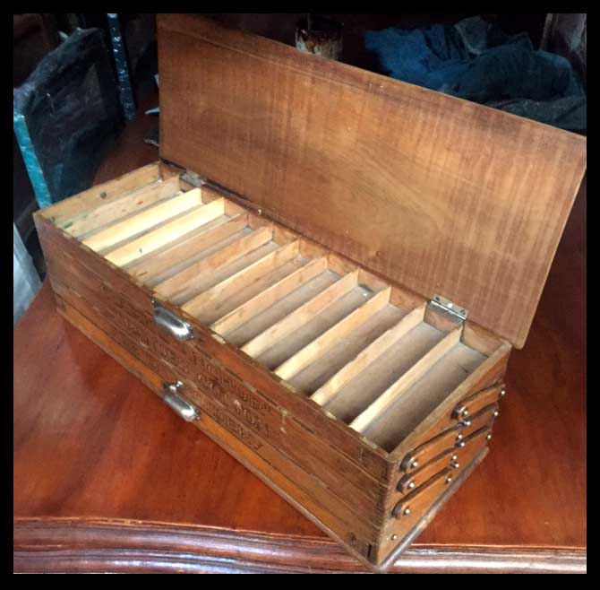 II.315 COSTURERO DE VARIOS PISOS