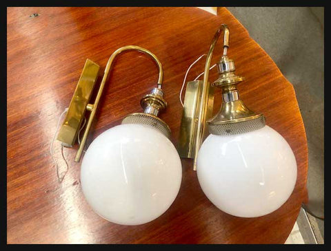 II.2042 PAR DE APLIQUÉS GLOBO