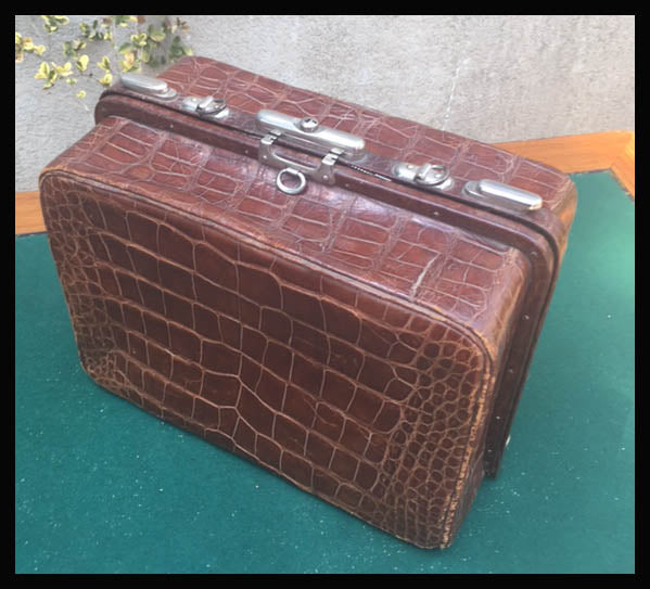 II.1198 MALETA NECESSAIRE