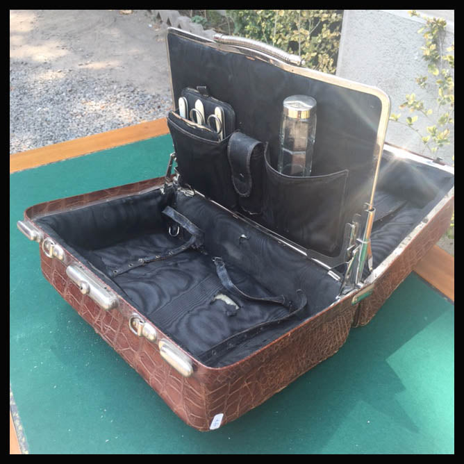 II.1198 MALETA NECESSAIRE