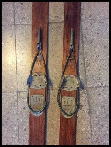 II.1550 ESQUÍS DE NIÑO