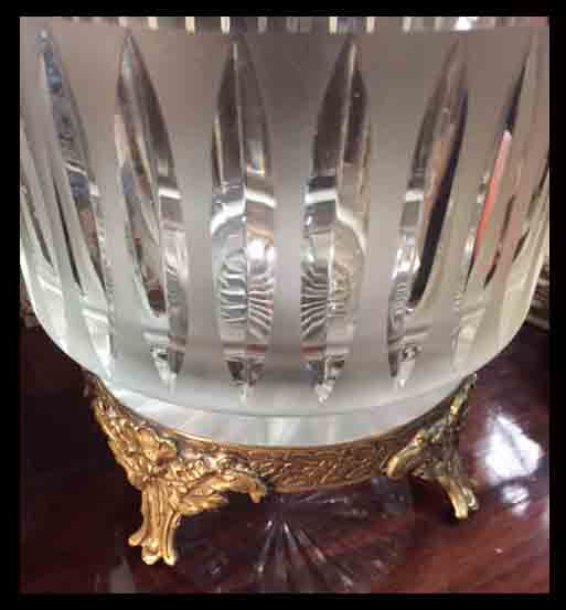 II.347 HIELERA CRISTAL Y BRONCE