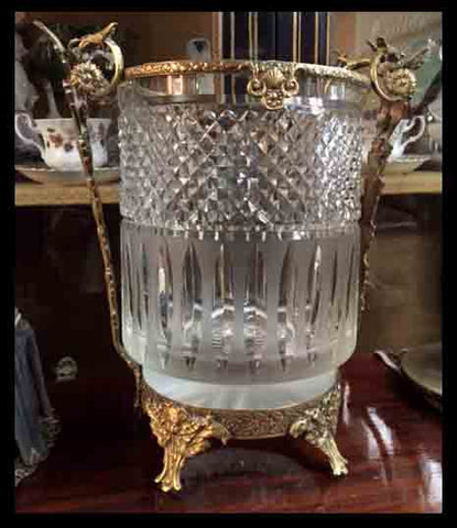 II.347 HIELERA CRISTAL Y BRONCE