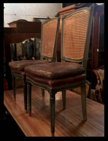 I.219 SILLAS DE JUNCO Y CUERO