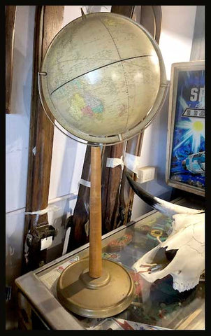 II.1798 GLOBO TERRÁQUEO