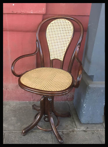 I.772 SILLA ESCRITORIO THONET