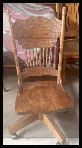 I.755 SILLA TALLADA Y GIRATORIA