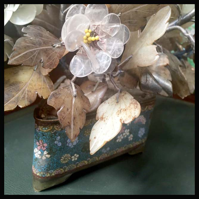 II.1211 ARBOLITO DE PIEDRA DURA