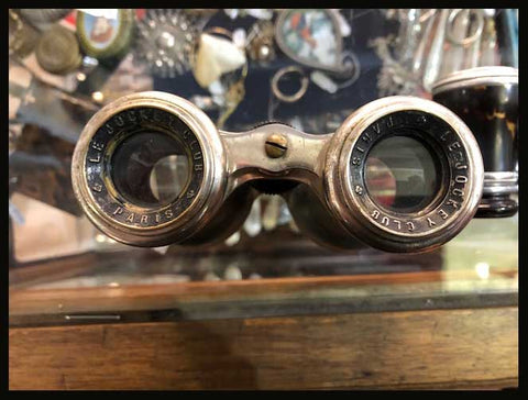 II.1791 BINOCULARES DE CUERO