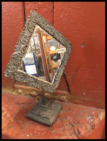 II.1551 ESPEJO DE TOCADOR