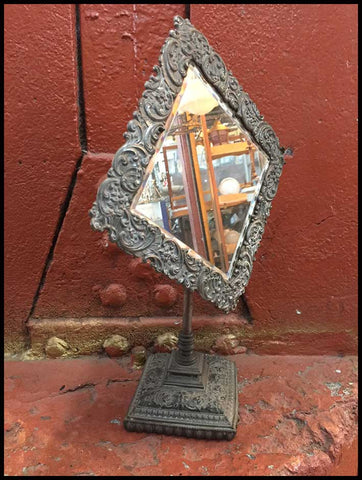 II.1551 ESPEJO DE TOCADOR