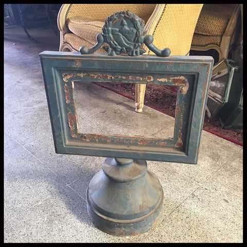 II.1552 LETREROS DE FIERRO FUNDIDO