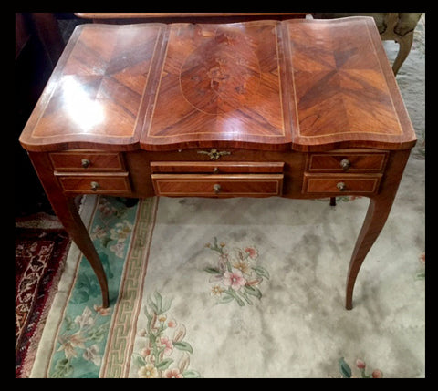 I.227 MUEBLE TIPO COIFFEUR